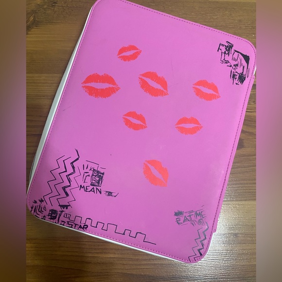 Spectrum Burn Book makeup brush case, good condition. - Picture 2 of 4